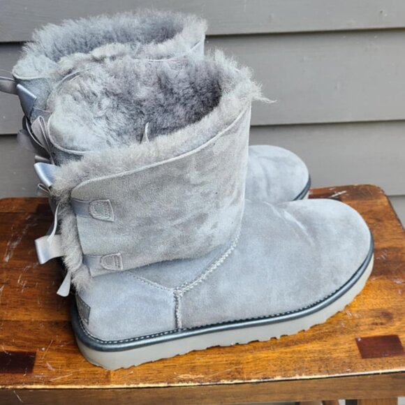 UGG Bailey Bow II Waterproof Gray Suede Shearling Boot size 9 - Picture 3 of 11